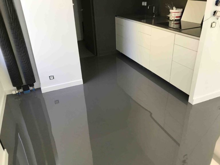 Sol maison polyurethane gris